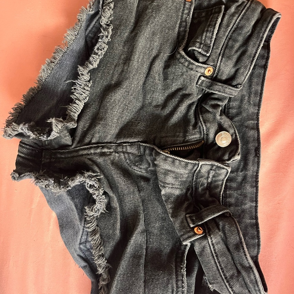 H&M women’s jean shorts